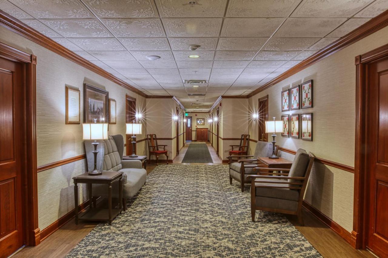Carlisle Inn Уолнът Крийк Екстериор снимка